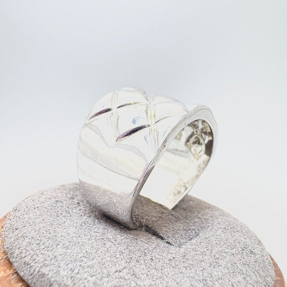 VTG Solid Sterling Silver 925 Textured Finish Tapered Band Ring Size 8.25 - Picture 6 of 12